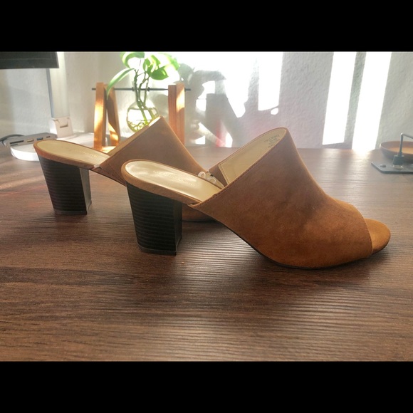 Mules size 10 - Picture 2 of 5